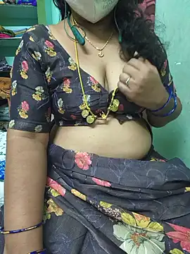 Snapshot of Tamil-kaviya98 chatting on 07/24/26, 07:45 Tamil-kaviya98 online show from 07/24/26, 07:45