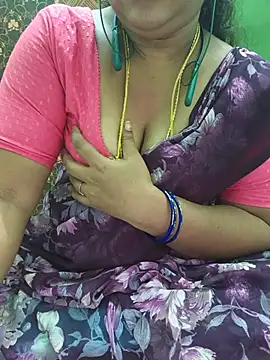 Snapshot of Tamil-kaviya98 chatting on 07/31/26, 06:35 Tamil-kaviya98 online show from 07/31/26, 06:35