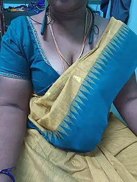 Snapshot of Tamil-kaviya98 chatting on 08/05/26, 07:11 Tamil-kaviya98 online show from 08/05/26, 07:11