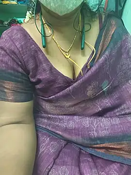 Snapshot of Tamil-kaviya98 chatting on 08/06/26, 05:59 Tamil-kaviya98 online show from 08/06/26, 05:59