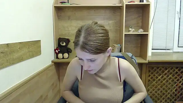 Snapshot of ViolaHot_ chatting on 07/04/26, 07:31 ViolaHot online show from 07/04/26, 07:31