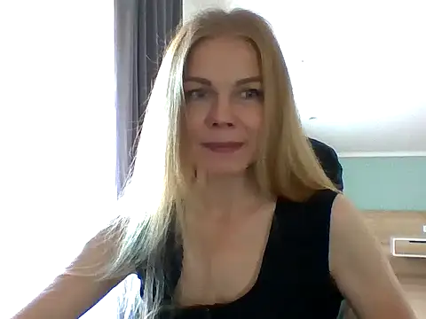 Snapshot of Tina5394 chatting on 06/21/26, 03:42 Tina5394 online show from 06/21/26, 03:42