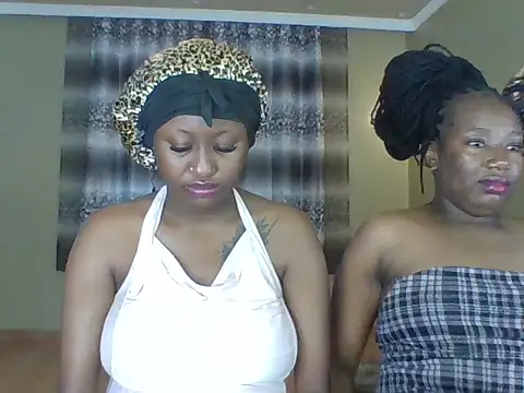Snapshot of _Empress chatting on 05/29/26, 06:33 Empress online show from 05/29/26, 06:33