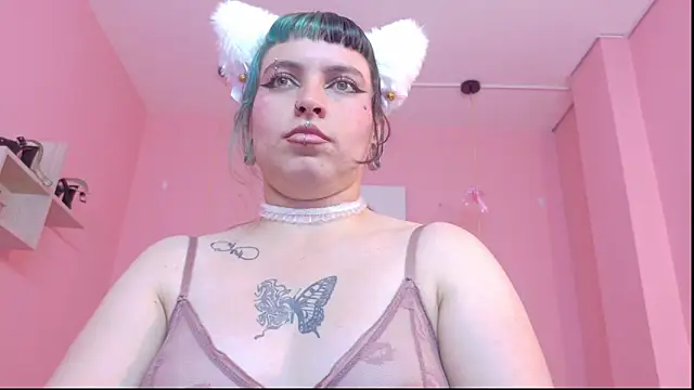 Snapshot of _sofia_smth_xx chatting on 06/10/26, 07:02 sofia smth xx online show from 06/10/26, 07:02