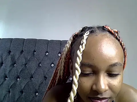 cocolaurah online show from 06/22/26, 11:29
