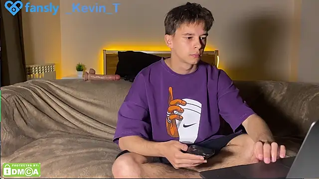 Snapshot of Kevin_do0 chatting on 05/30/26, 07:44 Kevin do0 online show from 05/30/26, 07:44