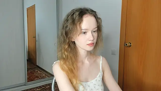 Snapshot of babymolly2 chatting on 07/12/26, 04:42 babymolly2 online show from 07/12/26, 04:42