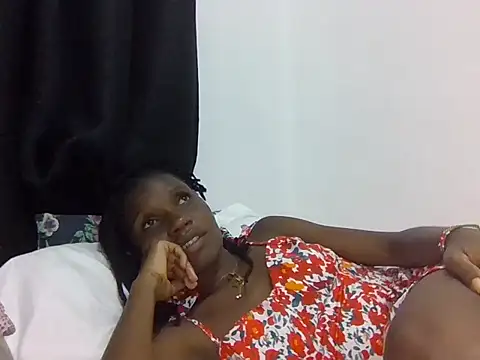 Snapshot of Sexxy_petite1 chatting on 06/25/26, 10:09 Sexxy petite1 online show from 06/25/26, 10:09
