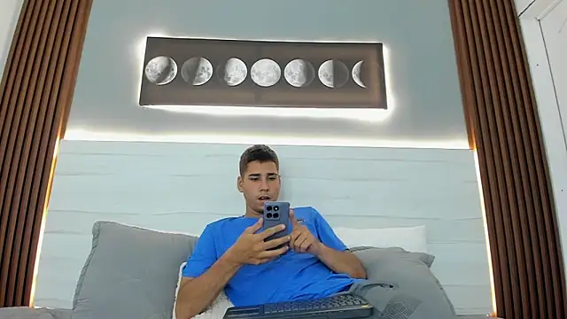 Snapshot of Mauro_boy chatting on 07/06/26, 07:05 Mauro boy online show from 07/06/26, 07:05