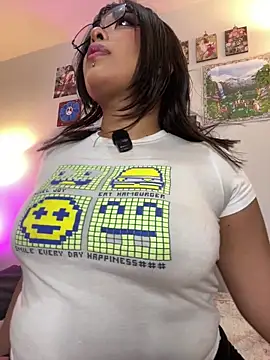 Snapshot of Im_Nalaa chatting on 06/17/26, 02:58 Im Nalaa online show from 06/17/26, 02:58