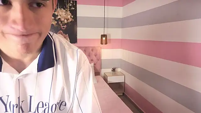 ryan valentino online show from 07/01/26, 02:07