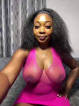 Snapshot of Hot_Candyy_ chatting on 06/25/26, 05:12 Hot Candyy online show from 06/25/26, 05:12