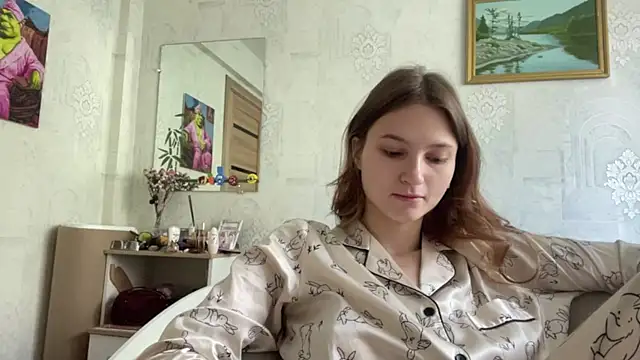 HeIen cute online show from 06/06/26, 03:33
