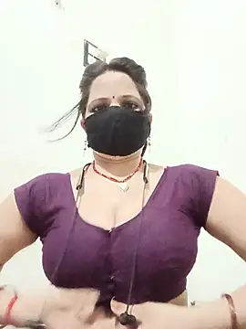 Snapshot of Karishma_bhabi3 chatting on 06/23/26, 04:49 Karishma bhabi3 online show from 06/23/26, 04:49