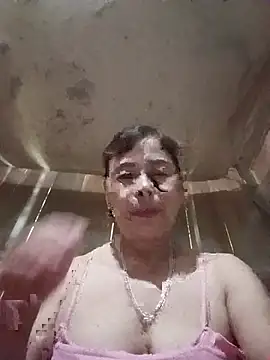 Snapshot of Kiki_sexyy chatting on 07/02/26, 04:40 Kiki sexyy online show from 07/02/26, 04:40