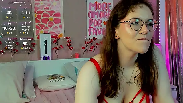 Snapshot of KristinaMay chatting on 06/14/26, 02:09 KristinaMay online show from 06/14/26, 02:09