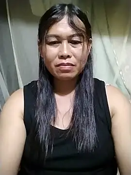 Snapshot of -Hatybi- chatting on 06/27/26, 01:39 -Hatybi- online show from 06/27/26, 01:39