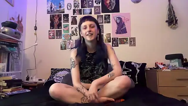 batzy666 online show from 05/29/26, 12:25