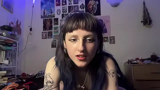 Snapshot of batzy666 chatting on 06/09/26, 11:55 batzy666 online show from 06/09/26, 11:55