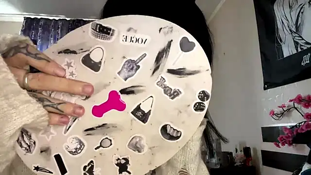 HolyCute online show from 07/11/26, 02:31