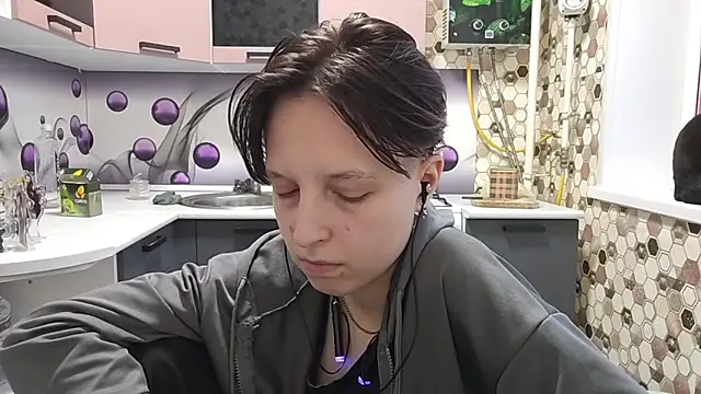 Saranade online show from 06/06/26, 05:06