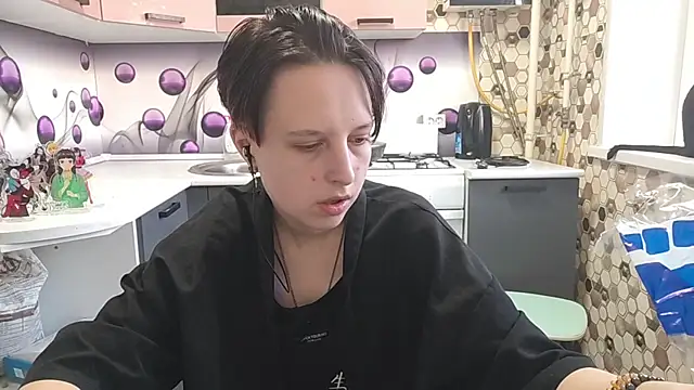 Saranade online show from 06/12/26, 05:01