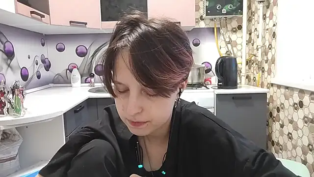 Saranade online show from 06/17/26, 05:03