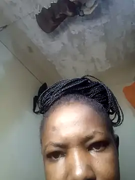 Snapshot of sweetbannie chatting on 05/30/26, 10:56 sweetbannie online show from 05/30/26, 10:56