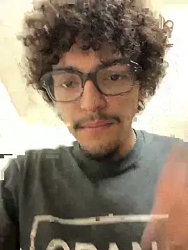 Uhhyuhhhhh online show from 05/29/26, 03:15