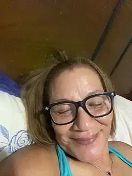 Snapshot of rosanna78322 chatting on 06/17/26, 08:43 rosanna78322 online show from 06/17/26, 08:43