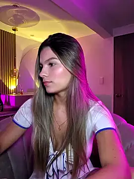 Snapshot of emilyvex chatting on 07/14/26, 05:01 emilyvex online show from 07/14/26, 05:01