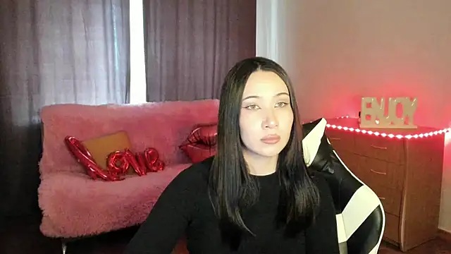 Snapshot of PlayMiss chatting on 06/02/26, 08:05 PlayMiss online show from 06/02/26, 08:05