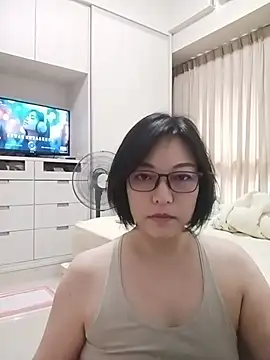 Snapshot of becca201 chatting on 07/25/26, 01:36 becca201 online show from 07/25/26, 01:36