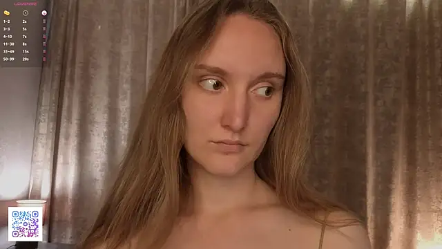 JenevaLitalien online show from 07/06/26, 03:36