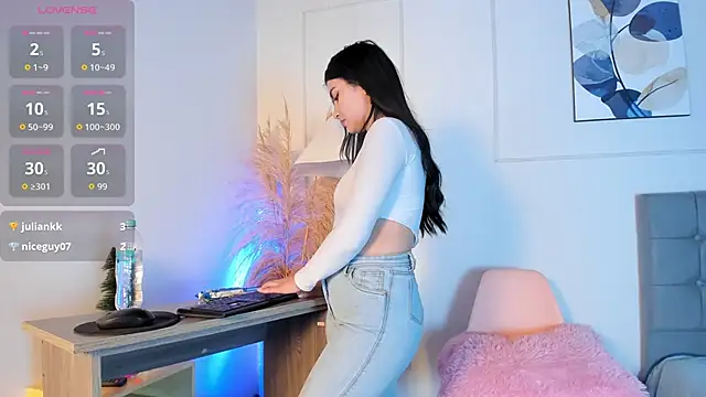 lilit noir online show from 06/18/26, 07:40