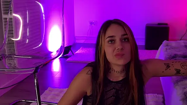 KyraDesire online show from 07/04/26, 02:12