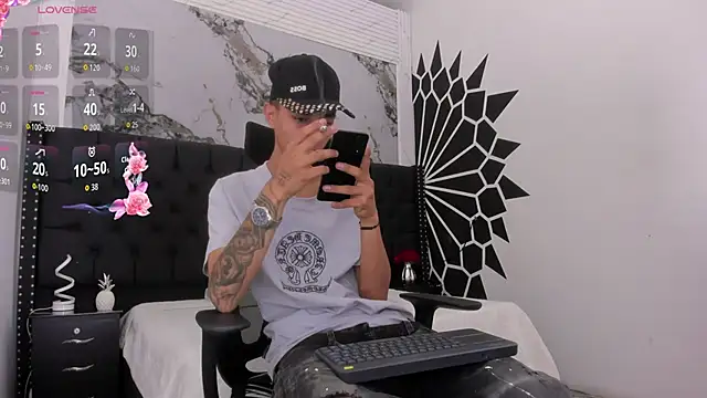 LucasJhonson  online show from 06/15/26, 09:06