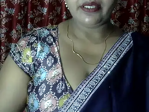 Snapshot of PRIYANKA_023 chatting on 07/06/26, 05:15 PRIYANKA 023 online show from 07/06/26, 05:15