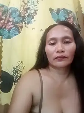 Snapshot of Queenslay chatting on 06/29/26, 12:17 Queenslay online show from 06/29/26, 12:17