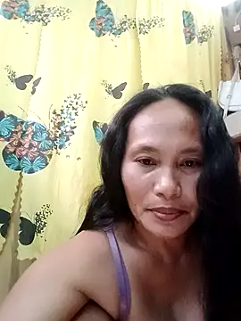 Snapshot of Queenslay chatting on 07/08/26, 05:23 Queenslay online show from 07/08/26, 05:23