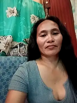 Snapshot of Queenslay chatting on 07/15/26, 02:06 Queenslay online show from 07/15/26, 02:06