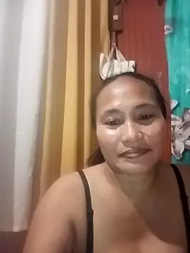 Snapshot of Queenslay chatting on 07/16/26, 11:05 Queenslay online show from 07/16/26, 11:05