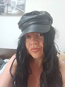 Snapshot of Badddie56 chatting on 05/31/26, 11:28 Badddie56 online show from 05/31/26, 11:28