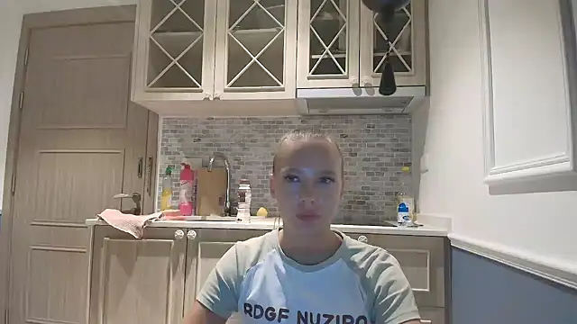 Linnea analochka online show from 06/06/26, 12:54