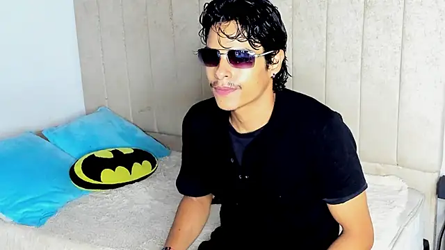 Snapshot of tommyhot7 chatting on 07/10/26, 11:29 tommyhot7 online show from 07/10/26, 11:29