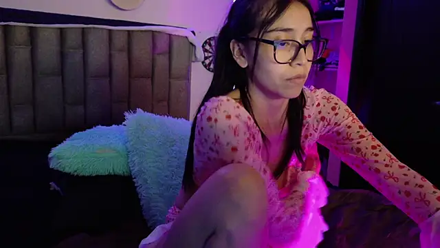 BurbujaXoxo online show from 06/08/26, 12:58