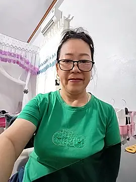 Ai babylove online show from 06/10/26, 11:57