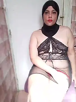 Snapshot of LenaQPeach chatting on 06/12/26, 12:48 LenaQPeach online show from 06/12/26, 12:48