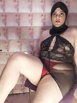 Snapshot of LenaQPeach chatting on 06/17/26, 11:16 LenaQPeach online show from 06/17/26, 11:16