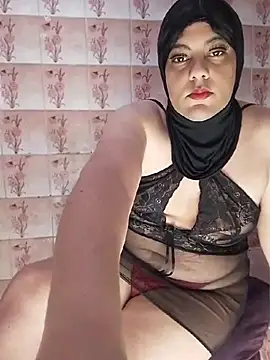 Snapshot of LenaQPeach chatting on 06/23/26, 10:02 LenaQPeach online show from 06/23/26, 10:02